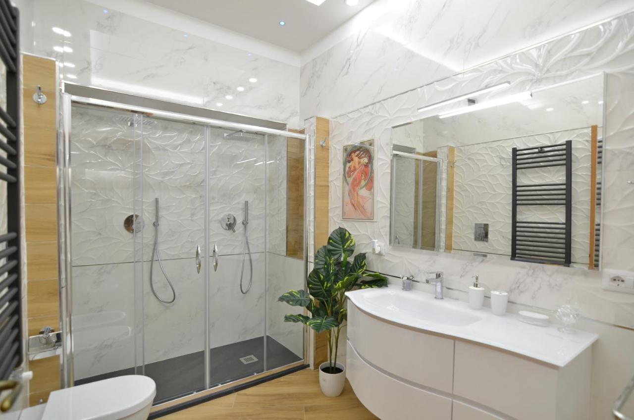 Caserta Deluxe Bis ภายนอก รูปภาพ